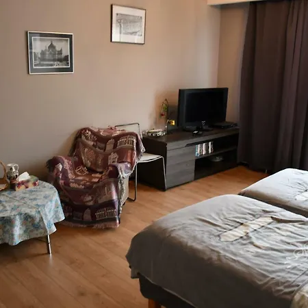 Studio Apartment *